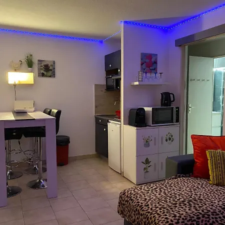 アパート T2 Rdc A En Roussillon Europa 4 Pers ,piscine,clim, Tennis, Parking カネ