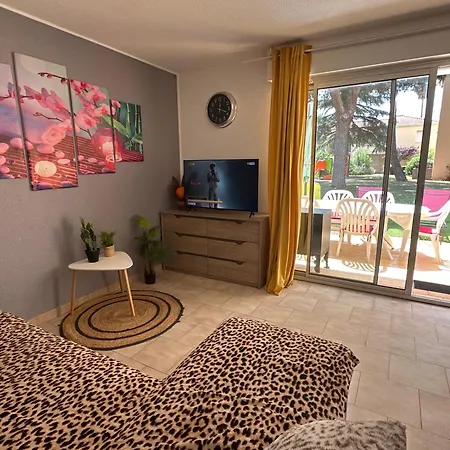 T2 Rdc A En Roussillon Europa 4 Pers ,piscine,clim, Tennis, Parking * カネ