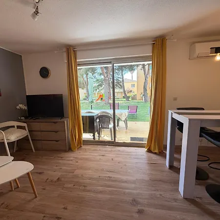 Joliet2 ,rdc,piscine,clim,parking,tennis ,canet En Roussillon شقة كانيه
